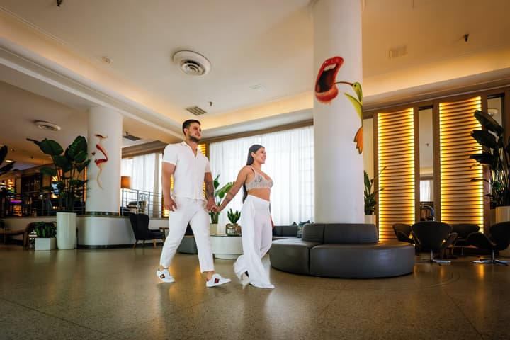 Marseilles Beachfront Hotel