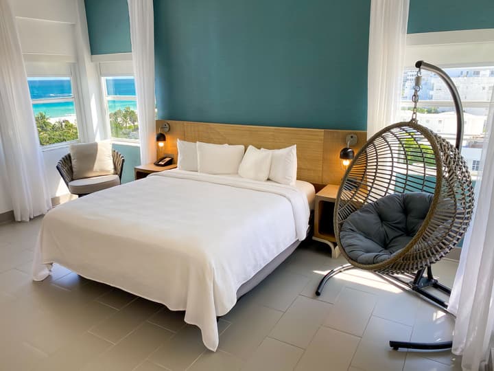 Marseilles Beachfront Hotel