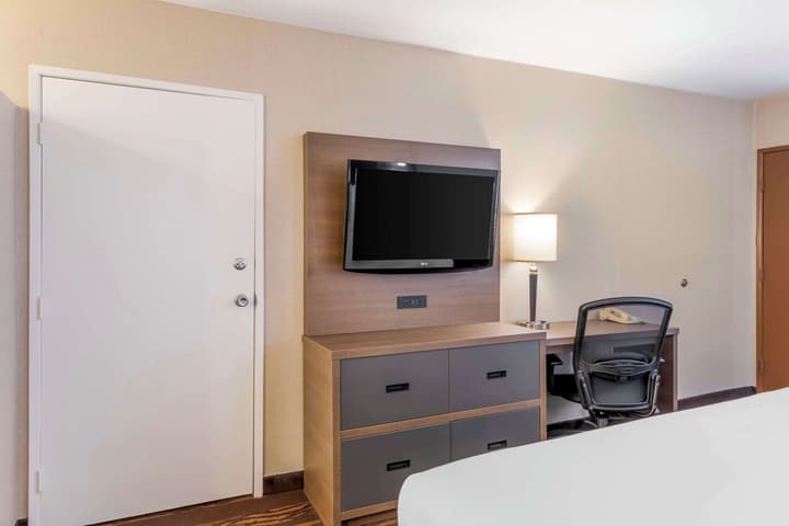 Best Western Plus Stovall's Inn