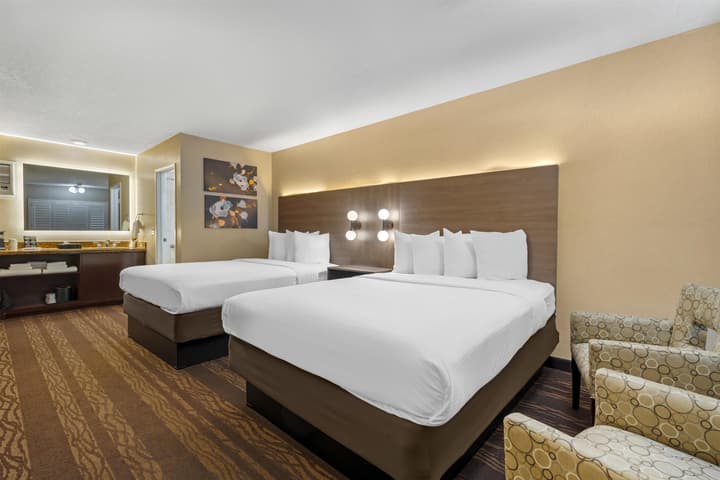 Best Western Plus Stovall's Inn