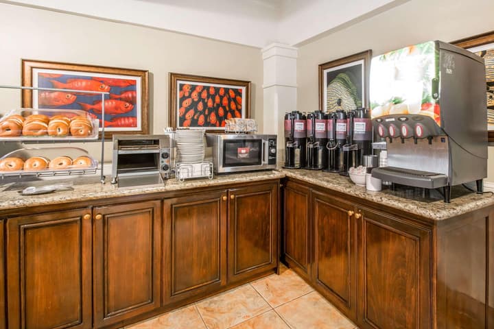 Comfort Suites Paradise Island