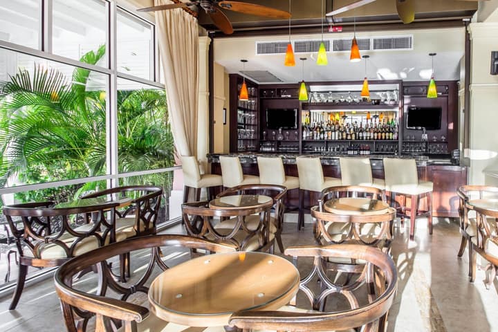 Comfort Suites Paradise Island