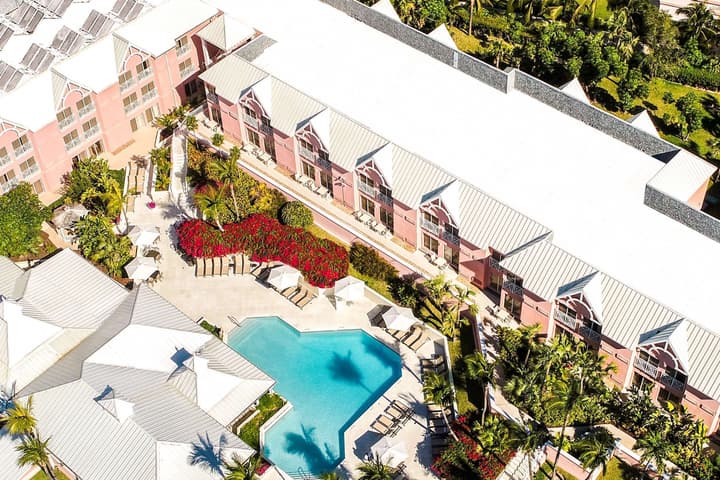 Comfort Suites Paradise Island