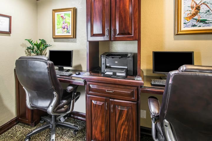 Comfort Suites Paradise Island