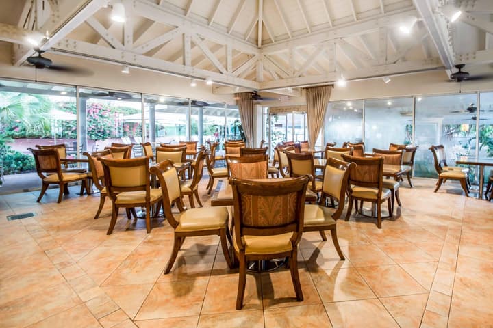 Comfort Suites Paradise Island