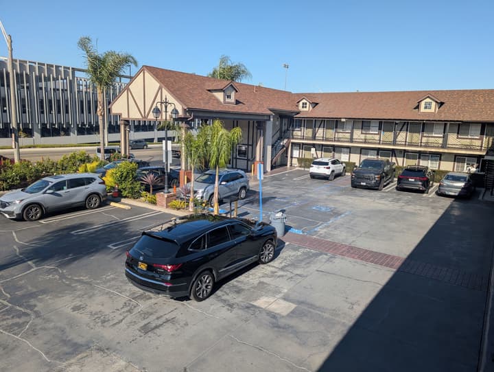 Cabana Inn & Suites