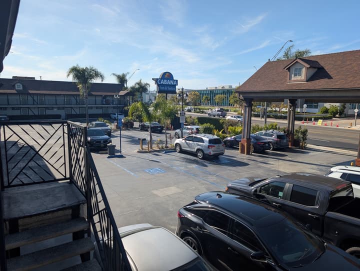 Cabana Inn & Suites