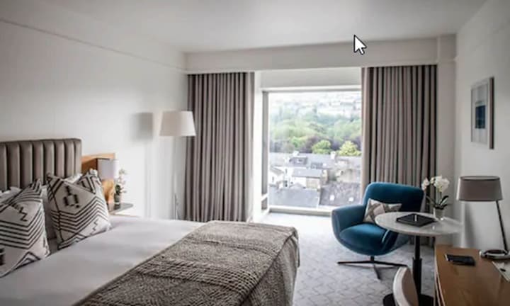 The River Lee Hotel