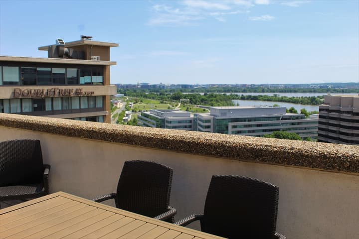DoubleTree by Hilton Washington DC - Crystal City