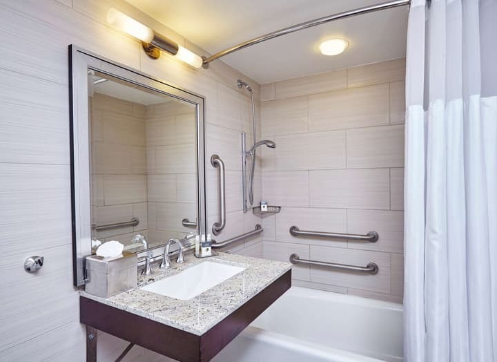 DoubleTree by Hilton Washington DC - Crystal City