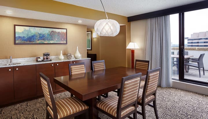DoubleTree by Hilton Washington DC - Crystal City
