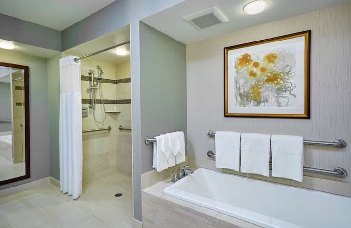 DoubleTree by Hilton Washington DC - Crystal City
