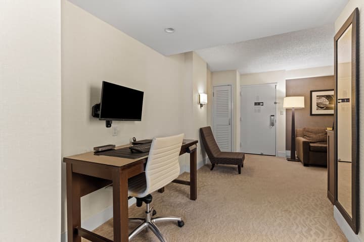 DoubleTree by Hilton Washington DC - Crystal City