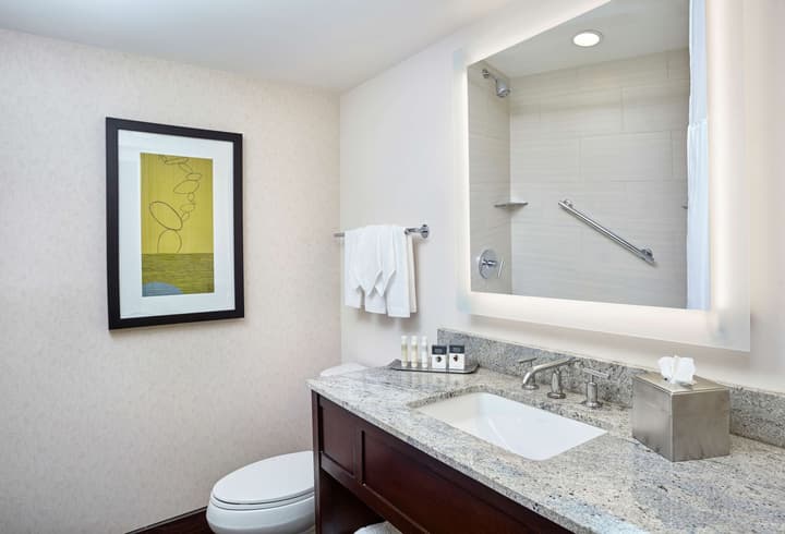 DoubleTree by Hilton Washington DC - Crystal City