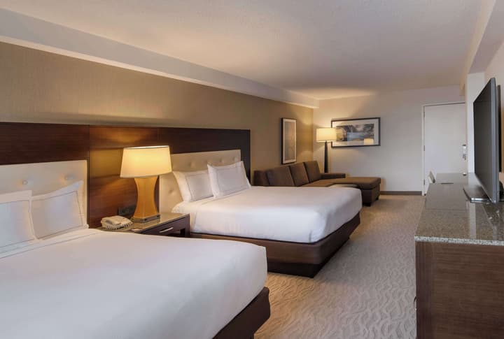 DoubleTree by Hilton Washington DC - Crystal City