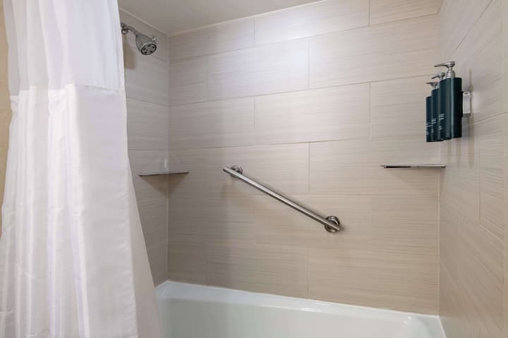 DoubleTree by Hilton Washington DC - Crystal City