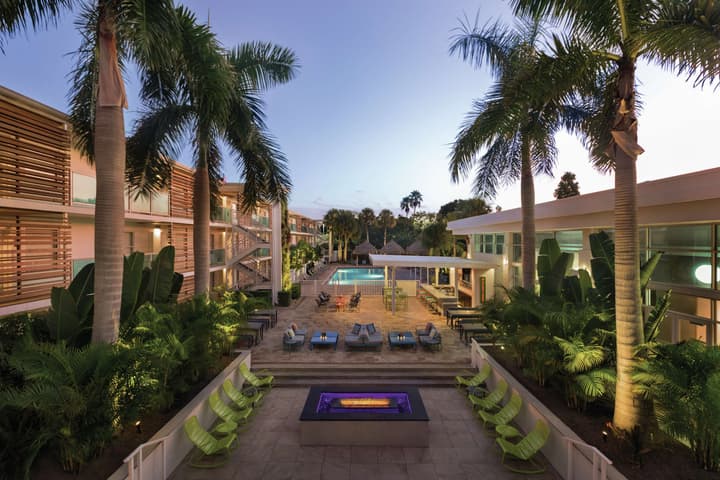 Hotel Alba, Tapestry Collection by Hilton
