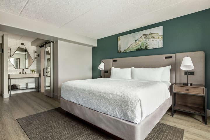 Hotel Alba, Tapestry Collection by Hilton