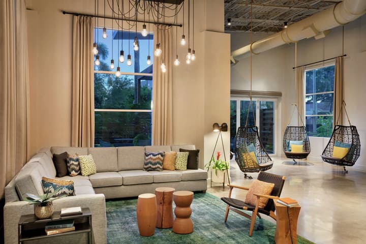 Hotel Alba, Tapestry Collection by Hilton