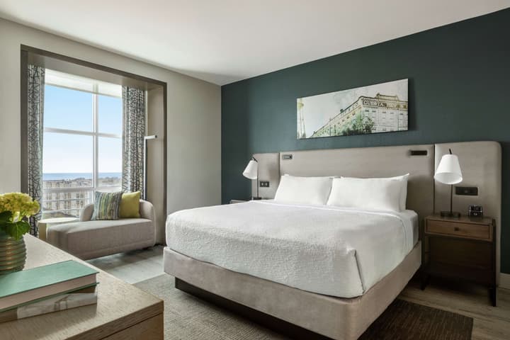 Hotel Alba, Tapestry Collection by Hilton