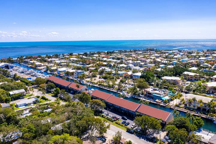 Waterside Suites & Marina