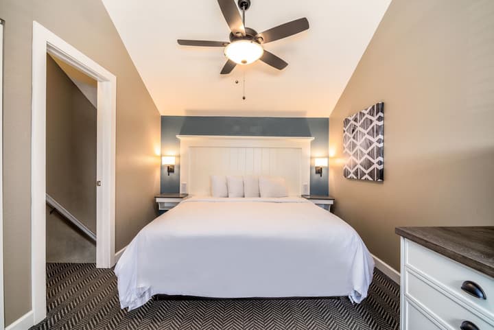 Waterside Suites & Marina
