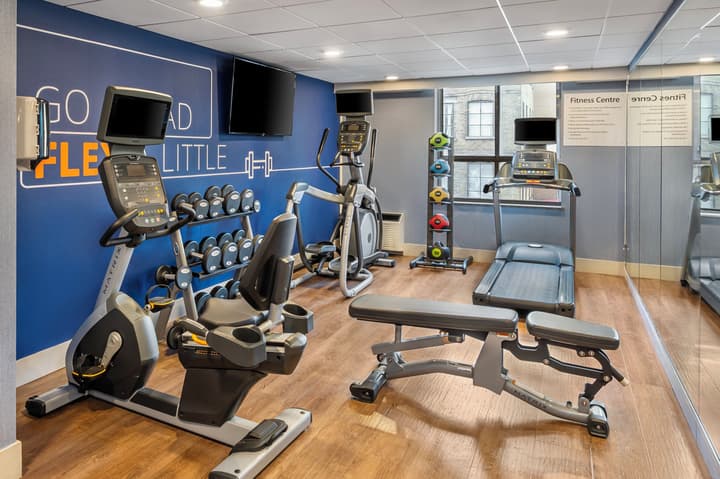 Holiday Inn Express Toronto - Downtown by IHG