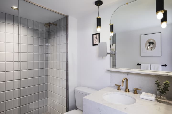 Kimpton Saint George by IHG