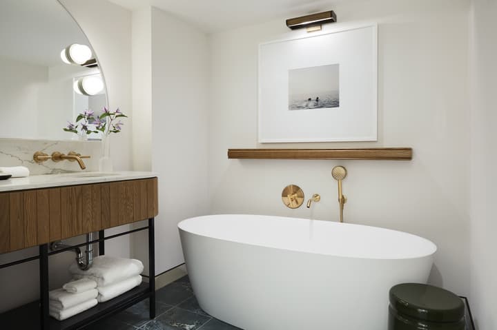 Kimpton Saint George by IHG