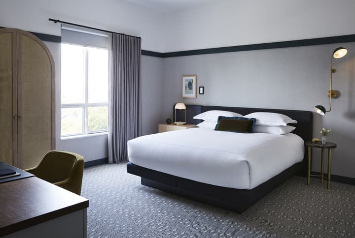 Kimpton Saint George by IHG