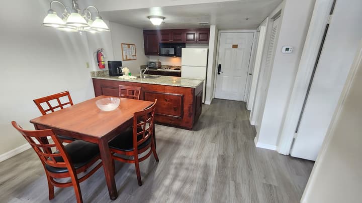 Parc Corniche Condominium Suite Hotel