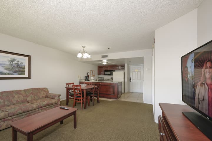 Parc Corniche Condominium Suite Hotel