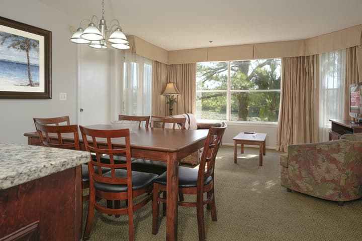 Parc Corniche Condominium Suite Hotel