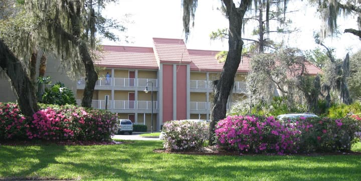 Parc Corniche Condominium Suite Hotel