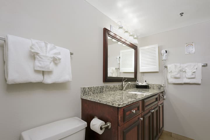 Parc Corniche Condominium Suite Hotel