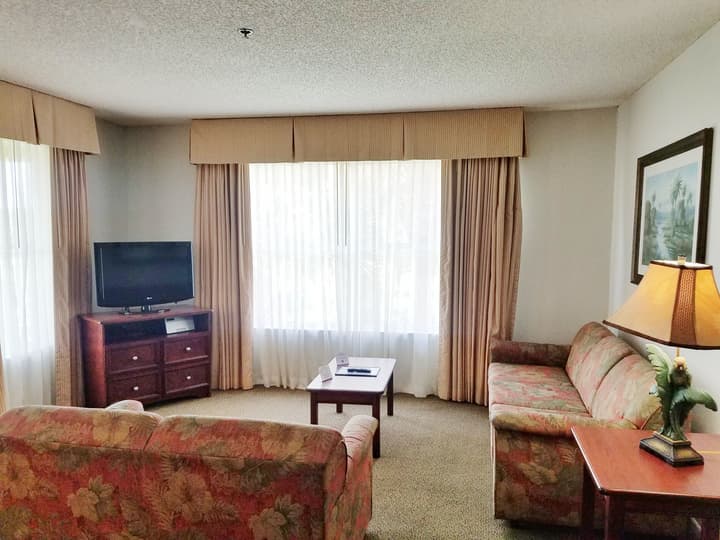 Parc Corniche Condominium Suite Hotel