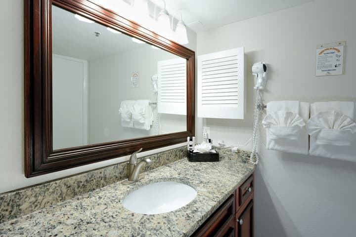 Parc Corniche Condominium Suite Hotel