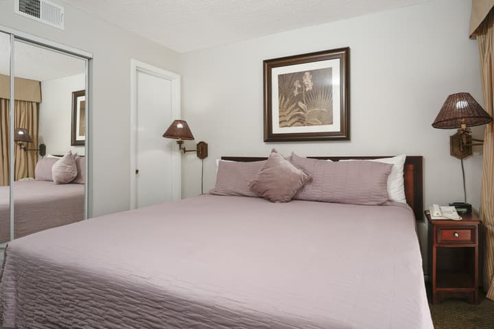 Parc Corniche Condominium Suite Hotel