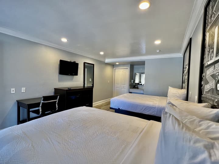 Aura Inn Monterey