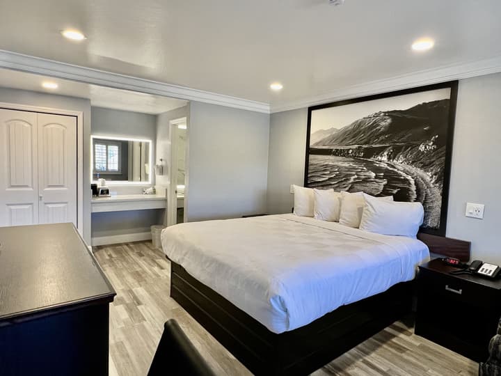 Aura Inn Monterey