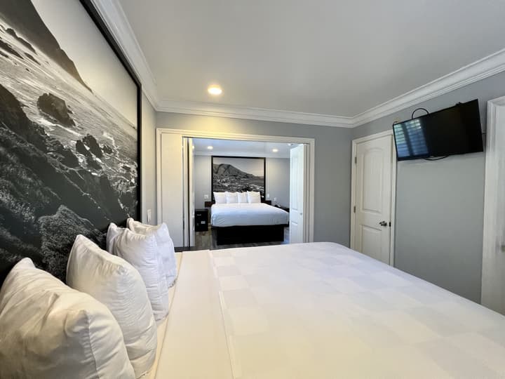 Aura Inn Monterey