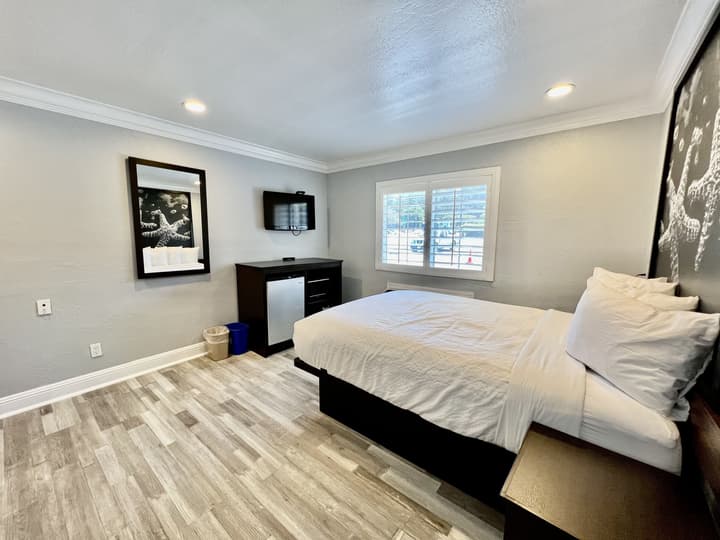Aura Inn Monterey