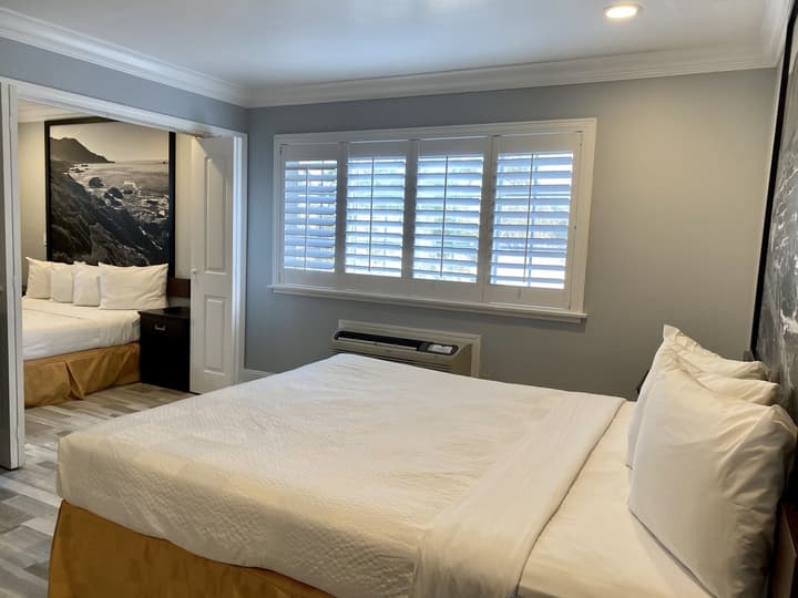 Aura Inn Monterey