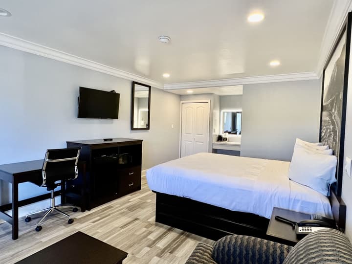 Aura Inn Monterey