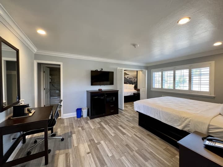 Aura Inn Monterey