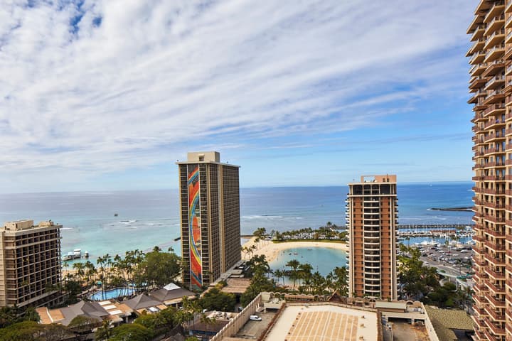 Hilton Hawaiian Village Waikiki Beach Resort
