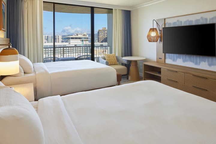 Hilton Hawaiian Village Waikiki Beach Resort