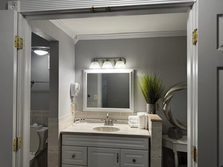 Executive Inn - Fort Lee