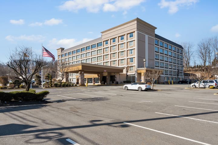 Executive Inn - Fort Lee