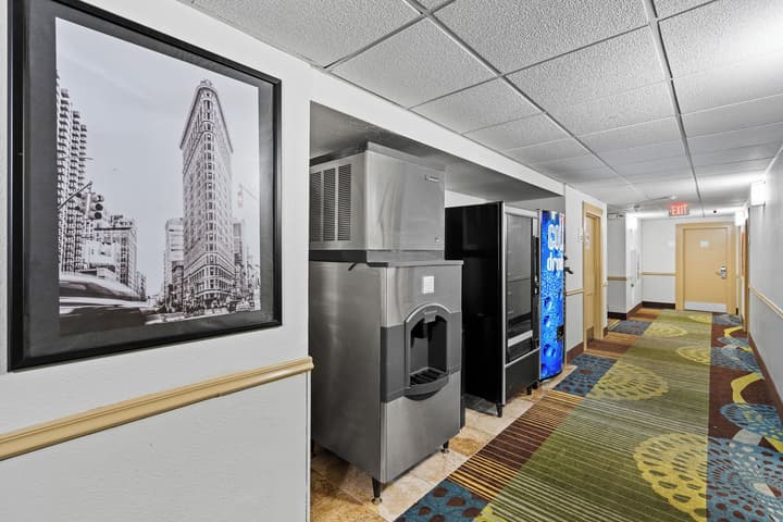 Executive Inn - Fort Lee